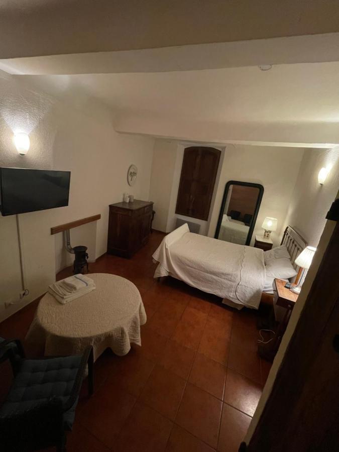 Chambres D' Hotes L'Escalo A Moutiers-Ste-Marie Мустье-Сент-Мари Экстерьер фото
